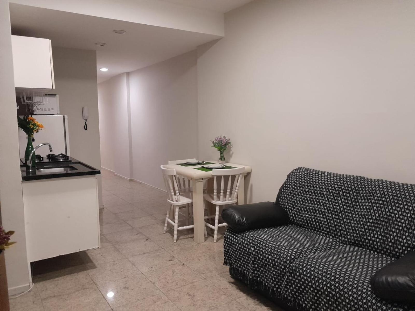 Apartamento Copacabana 1100 *